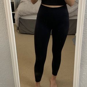 Fabletics Black Seamless leggings -M